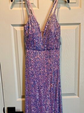 Morgan & Co. Lilac Sequin V‑Neck Prom Dress